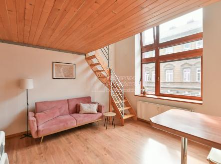 Pronájem bytu, atypický, 44 m²