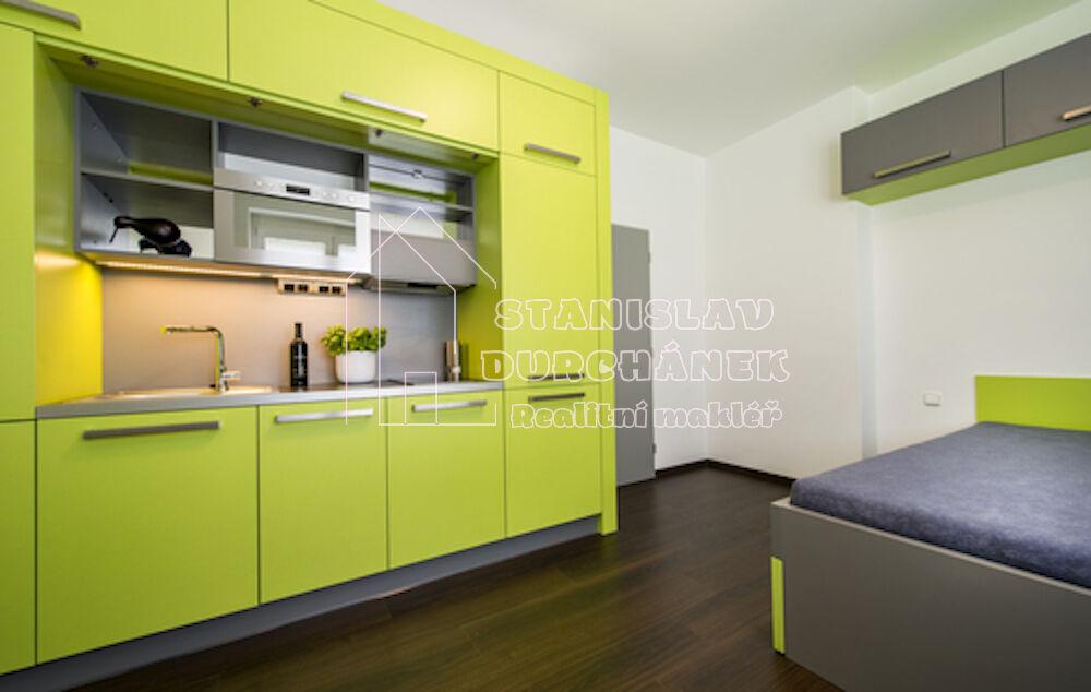 Pronájem samostatného pokoje s vlastním kuchyňským koutem, Praha 8-Ládví, ul. Střelničná