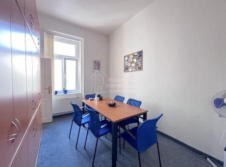 Pronájem - kanceláře, 59 m²