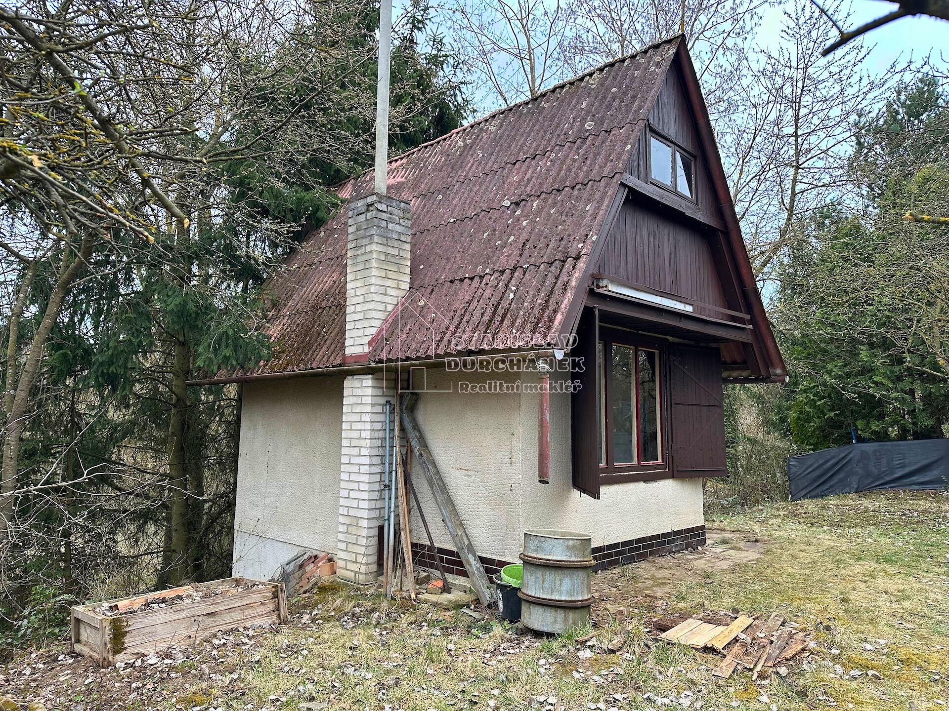 Zděná chata 16 m2 + obytné podkroví a sklep, Brno - Kníničky