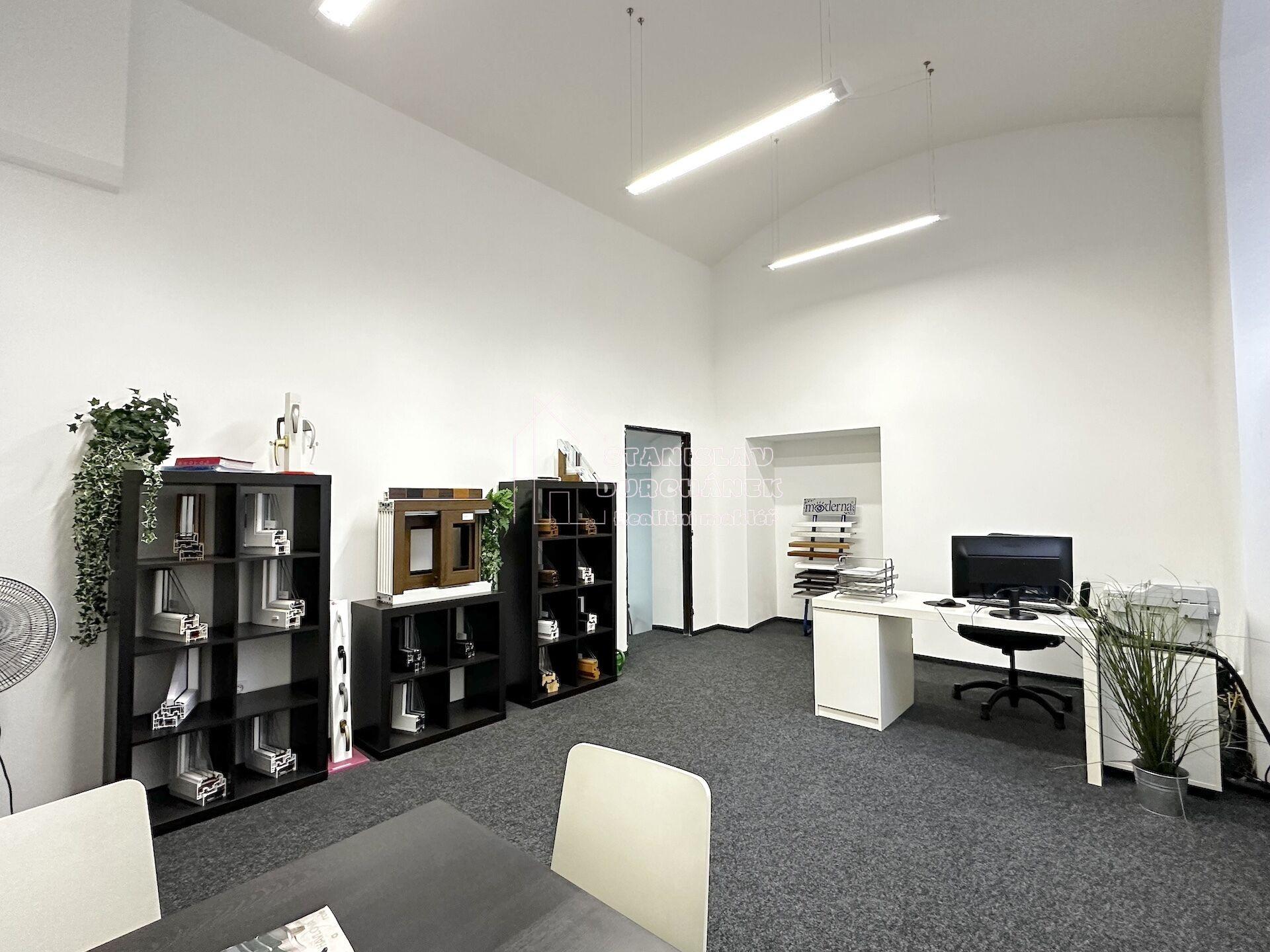 Pronájem výdejny e-shopu, showroomu 36,3 m2, Praha 8-Karlín, ul. Thámova, 2 min od metra Křižíkova