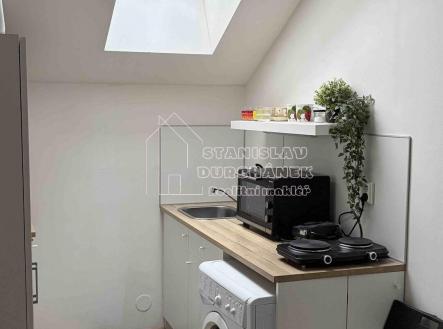 Pronájem bytu, 1+kk, 17 m²