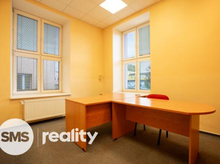 dsc00906-hdr.jpg | Pronájem - kanceláře, 36 m²