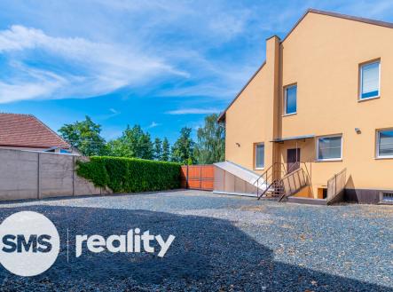 03-exterier-edited.jpg | Pronájem - skladovací prostor, 450 m²