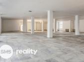 Pronájem - obchodní prostor, 691 m²