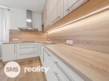 kuchyň s obývacím pokojem | Pronájem bytu, 2+kk, 72 m²