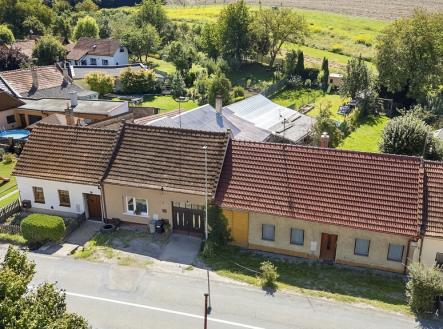 dji-20250819112615-0022-d.jpg | Prodej - dům/vila, 86 m²
