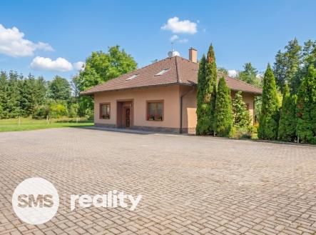 na-fotografii-je-vyfocen-z-202606221027.jpeg | Prodej - dům/vila, 204 m²