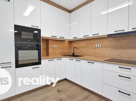 20251116-082651.jpg | Pronájem bytu, 3+kk, 80 m²