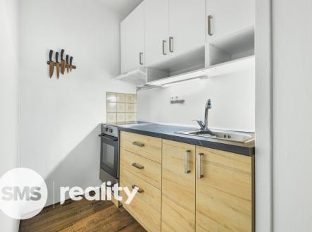 7-retus.jpg | Pronájem bytu, 1+kk, 30 m²