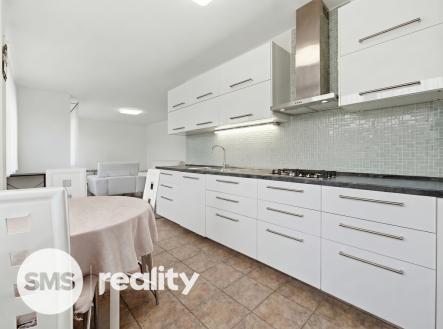 add-back-the-202604141047.jpg | Pronájem bytu, 3+kk, 92 m²