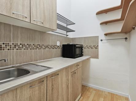 20251007-111438-0.jpg | Pronájem bytu, 1+kk, 32 m²