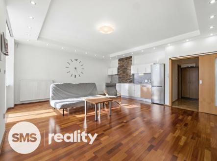 odstran-vsechny-osobni-veci.ponech-202605291428-2-1.jpeg | Pronájem bytu, 1+kk, 61 m²