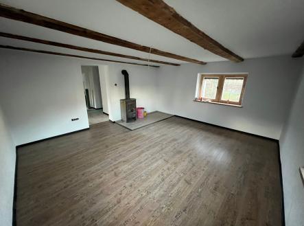 DE6CD469-8149-46D6-9D9A-CC936D8FEAAB | Prodej - dům/vila, 150 m²