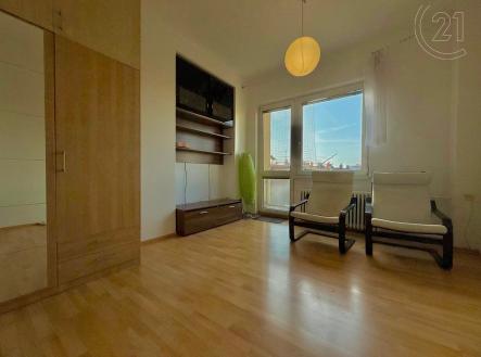 . | Pronájem bytu, 1+kk, 32 m²