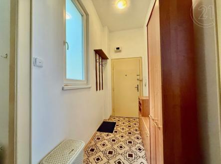 . | Pronájem bytu, 1+kk, 32 m²