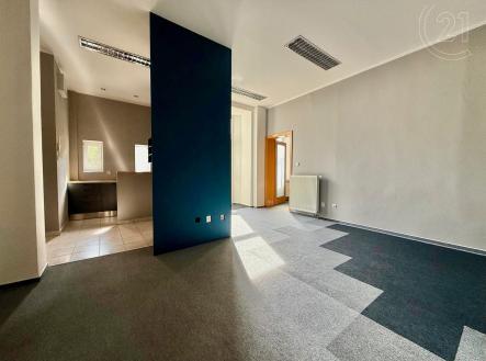 . | Pronájem - komerční objekt, administrativní budova, 182 m²