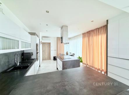 . | Prodej bytu, 4+kk, 135 m²