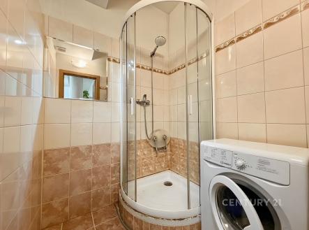 . | Pronájem bytu, 1+kk, 31 m²