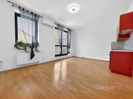 . | Pronájem bytu, 1+kk, 31 m²