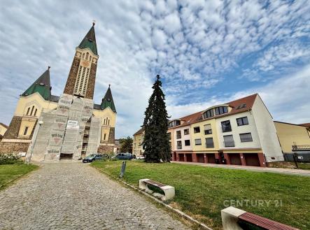 . | Pronájem bytu, 1+kk, 31 m²