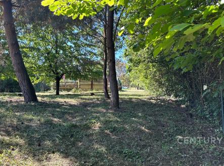 . | Prodej - pozemek pro bydlení, 640 m²