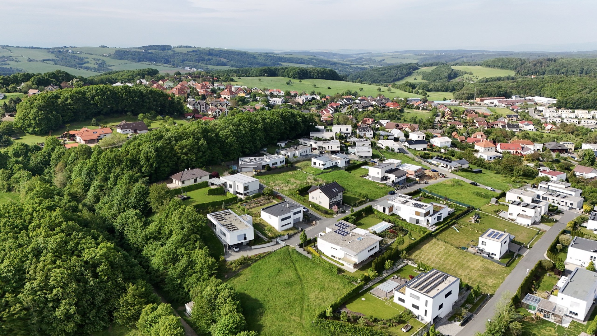 1-DJI_20250507092213_0032_D