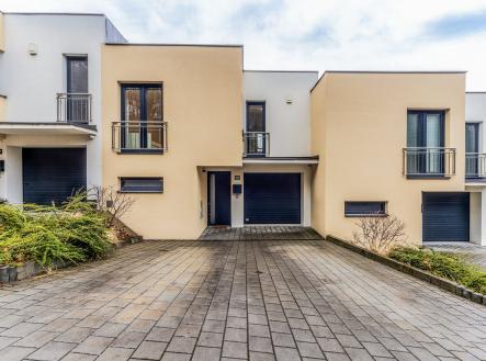 IMG_4841-HDR 1 | Pronájem - dům/vila, 234 m²