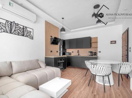 dsc01257.jpg | Prodej bytu, 2+kk, 65 m²