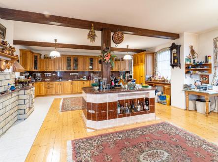 SKR09733-HDR.jpg | Prodej - komerční objekt, jiný, 850 m²