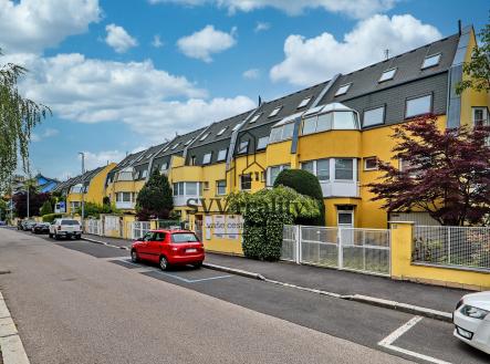 Prodej - dům/vila, 338 m²