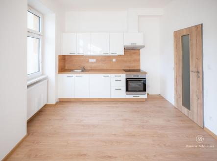 Pronájem bytu, 3+kk, 70 m²