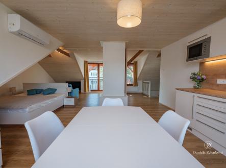 Pronájem bytu, 1+kk, 86 m²
