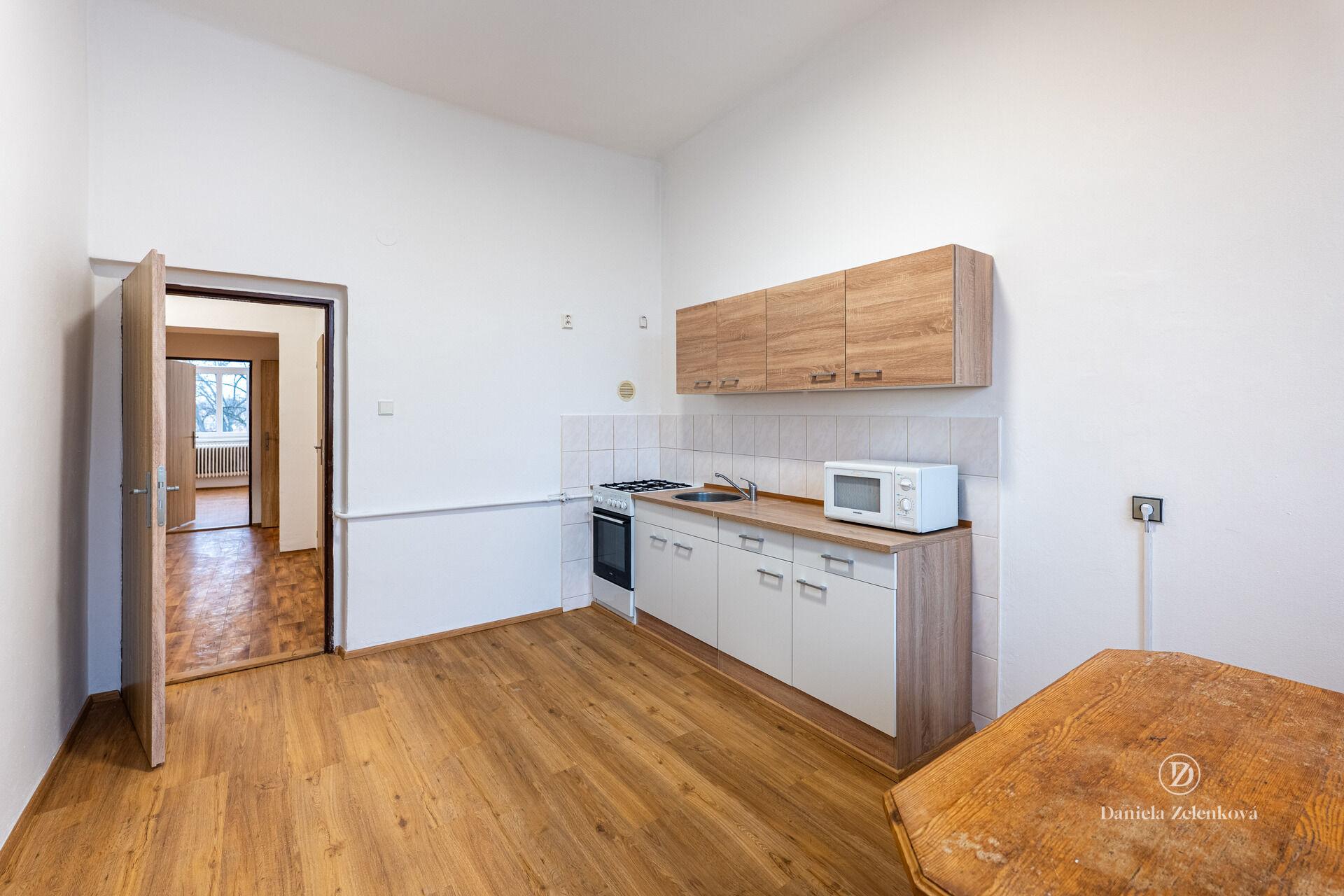 Byt 3+1, OV, J. Plachty, České Budějovice