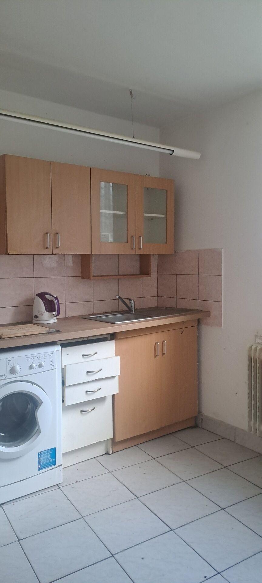 Pronájem administrativní budovy Sečská, Praha 10