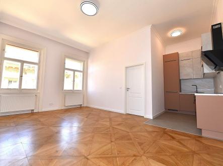 Pronájem bytu, 4+kk, 84 m²