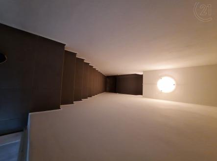 . | Prodej - dům/vila, 201 m²