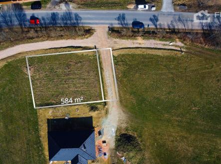 LUTONINA.jpg | Prodej - pozemek pro bydlení, 584 m²