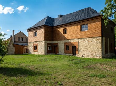 . | Prodej - dům/vila, 356 m²