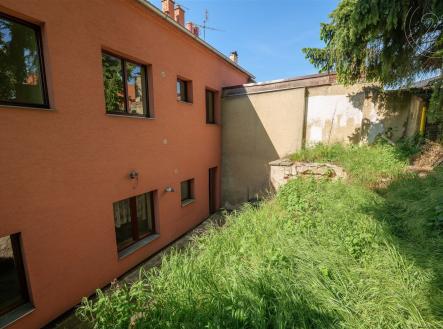 . | Prodej - nájemní dům, 333 m²