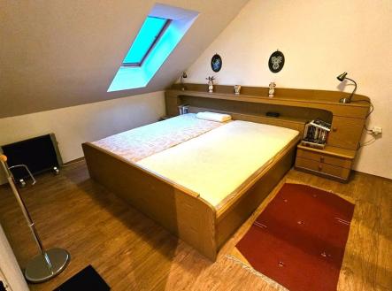 . | Prodej - dům/vila, 183 m²