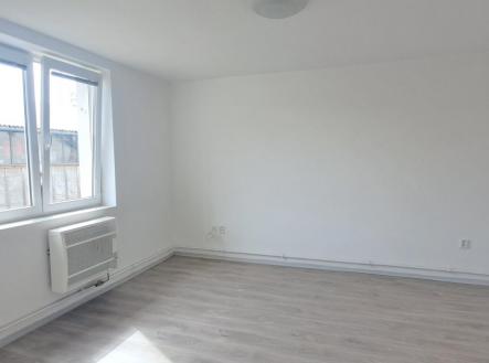 20240408_115157.jpg | Pronájem bytu, 2+1, 61 m²