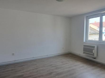 20240408_115047.jpg | Pronájem bytu, 2+1, 61 m²