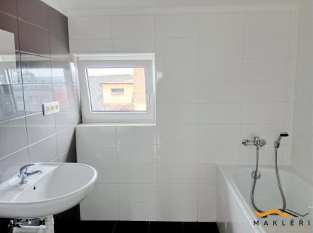 Koupelna B7.jpg | Pronájem bytu, 2+1, 64 m²