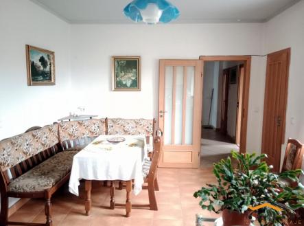 IMG_20241018_083112.jpg | Prodej - dům/vila, 180 m²