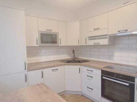 WhatsApp Image 2025-12-29 at 11.02.00.jpeg | Pronájem bytu, 3+1, 75 m²