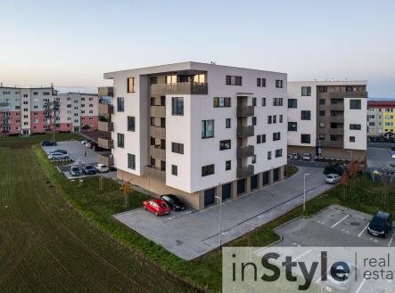 web_01_20241206_Reality_byt_UH-zatim_venek.jpg | Prodej bytu, 2+kk, 62 m²