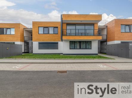 Pronájem bytu, 1+kk, 32 m² obrázek