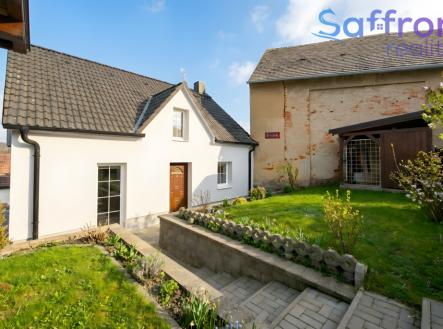 Pohled od vstupu z ulice Dvorská | Prodej - dům/vila, 45 m²