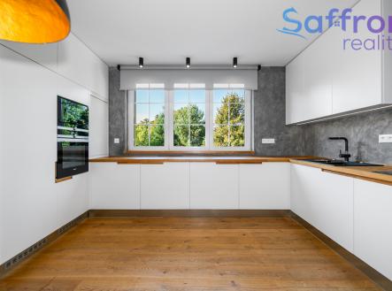 11-1.jpg | Prodej bytu, 6+1, 209 m²